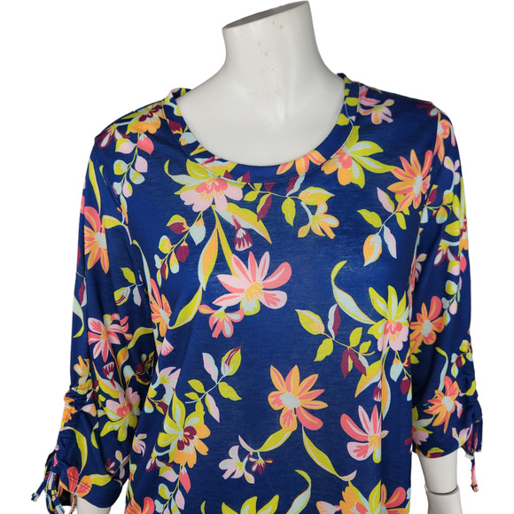 Caribbean Joe Women's Large Blue Floral Blouse 3/4 Sleeves Tie Detail NWT Cruise - Picture 2 of 15